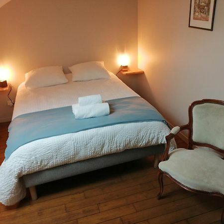Gite Les Mareillauds - Piscine Salon Экстерьер фото